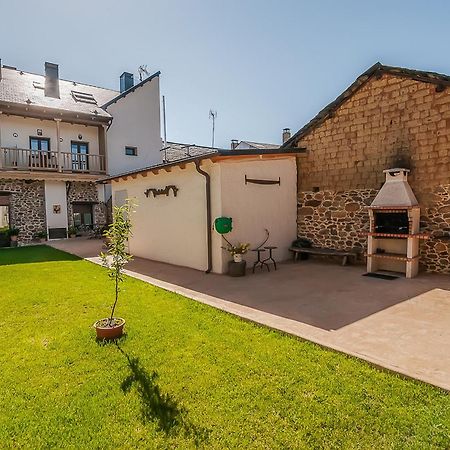 Casa Rural El Almendro De Maria Ponferrada Exterior photo