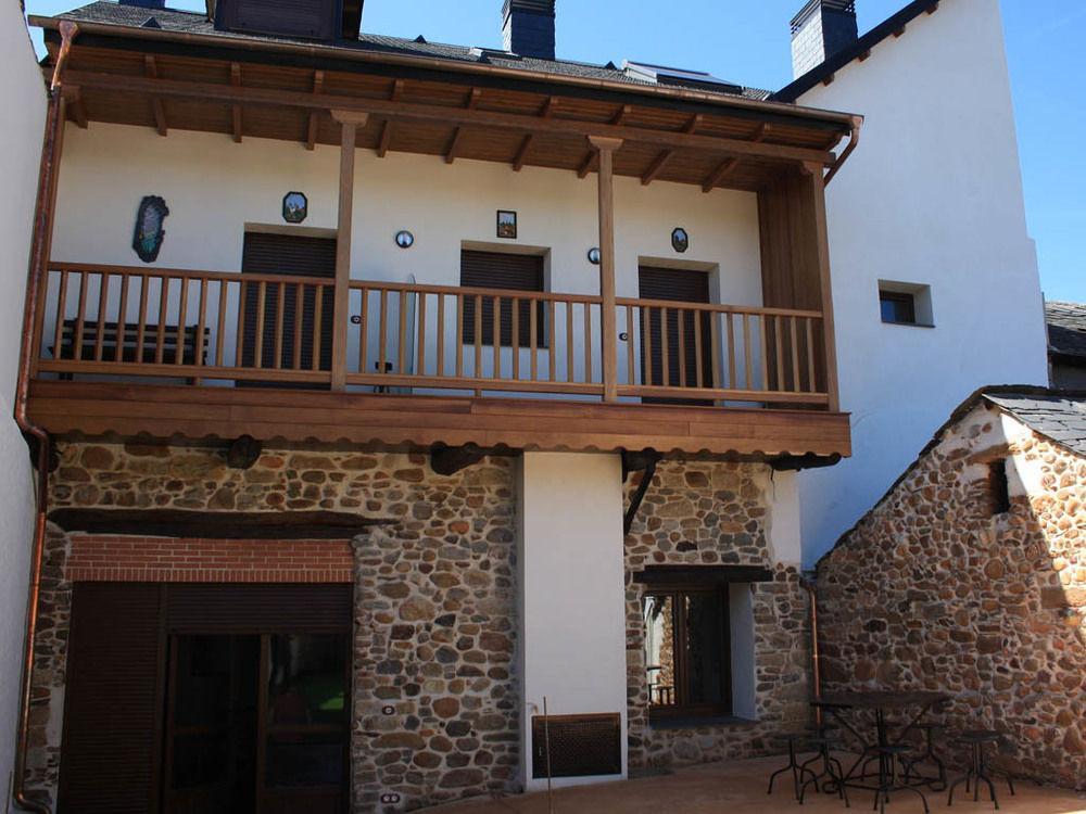 Casa Rural El Almendro De Maria Ponferrada Exterior photo