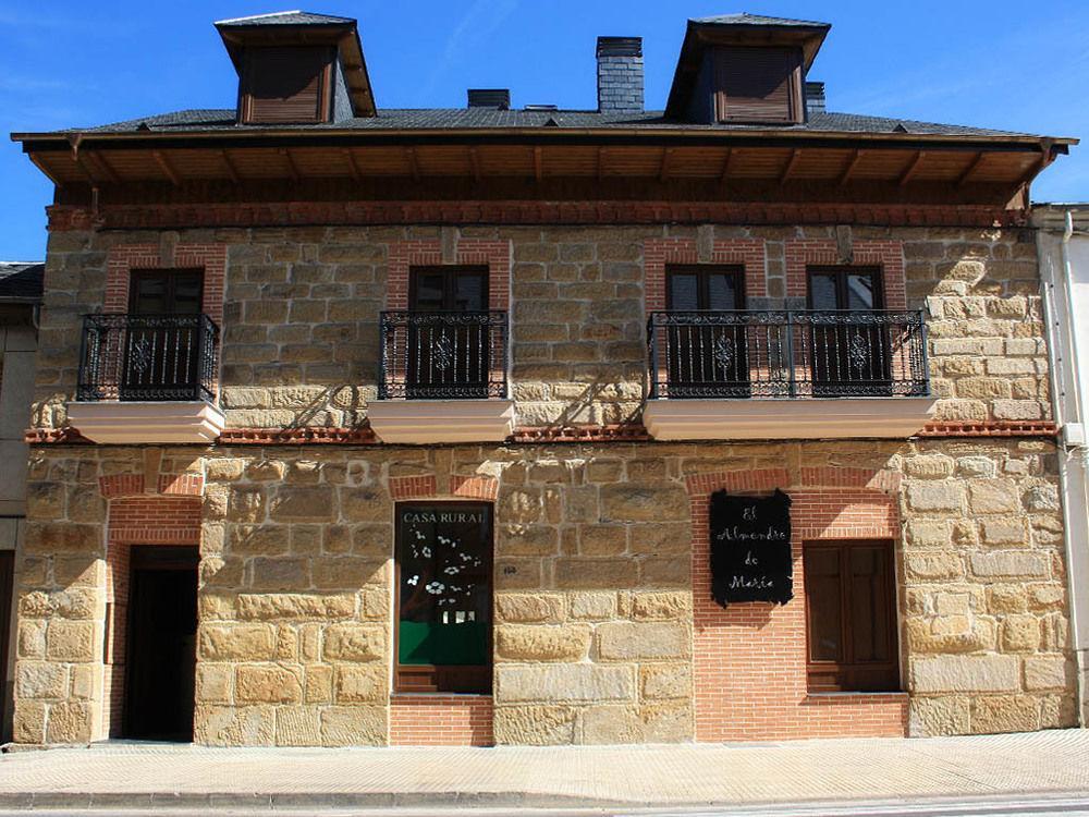 Casa Rural El Almendro De Maria Ponferrada Exterior photo